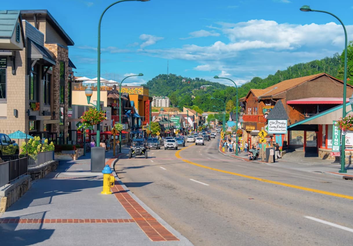 A Local's Guide to Gatlinburg & Pigeon Forge, TN Blog Article